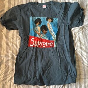 Supreme tee shirt men’s L